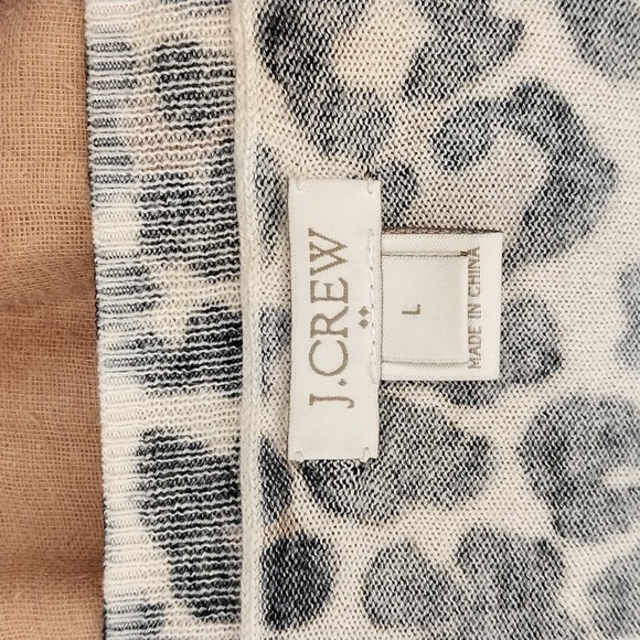 J.Crew Women's Lightweight Animal Print Sweater. Size Large. - Picture 6 of 7